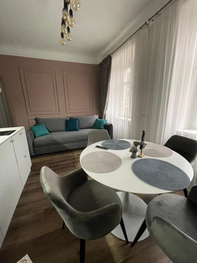 Von Cruss Apartments In לבוב מראה חיצוני תמונה